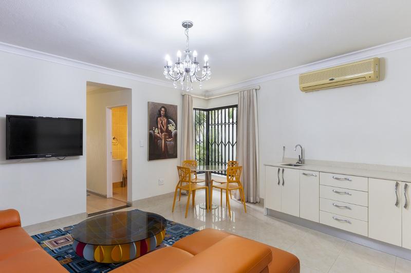 9 Bedroom Property for Sale in Gordon Heights Western Cape